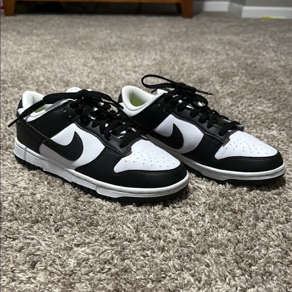 Nike Panda Dunks Women’s 8.5
